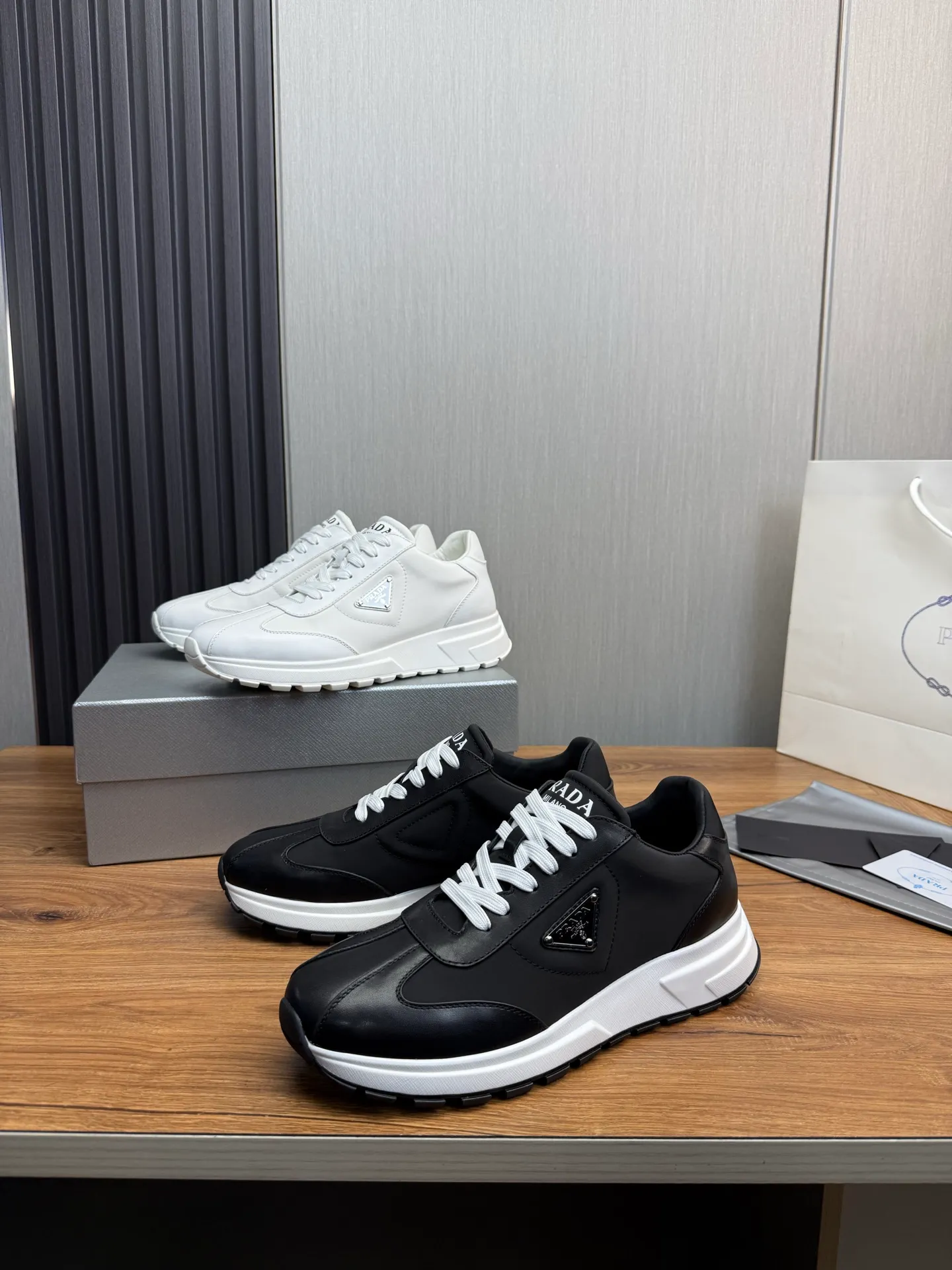 Men's shoes 💰560💰 [PRADA] Hot-selling men's shoes shipped 👏Official website synchronized ⬆️Original imported cowhide stitching waterproof fabric + cowhide lining, 1⃣️:1⃣️reproduction, original bottom, 38-45 (45. Customized, non-refundable)